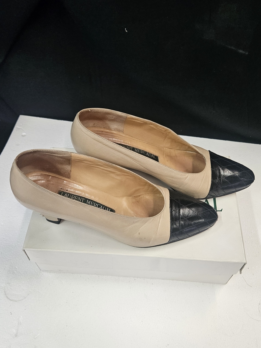 S03 Vintage Laurent Mercadal Beige and Black Two-Tone Leather Pumps Size 38